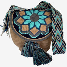 Load image into Gallery viewer, Wayuu Bag Flap Top Beige