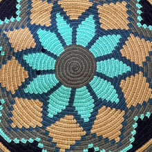 Load image into Gallery viewer, Wayuu Bag Flap Top Beige