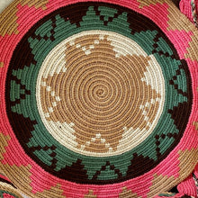 Load image into Gallery viewer, Wayuu Bag Flap Top Coral