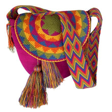 Load image into Gallery viewer, Wayuu Bag Flap Top Fucshia