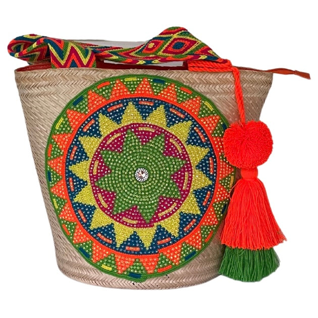 Wayuu Handwoven Zippered Palm Basket with Murano Stone Medallion – Verdant Sun