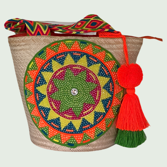 Wayuu Handwoven Zippered Palm Basket with Murano Stone Medallion – Verdant Sun