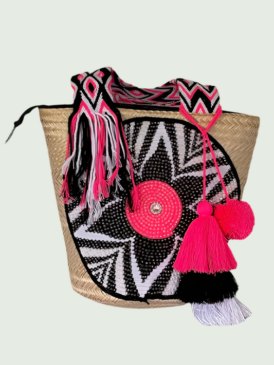Wayuu Handwoven Zippered Palm Basket with Murano Stone Medallion – Fuchsia Noir